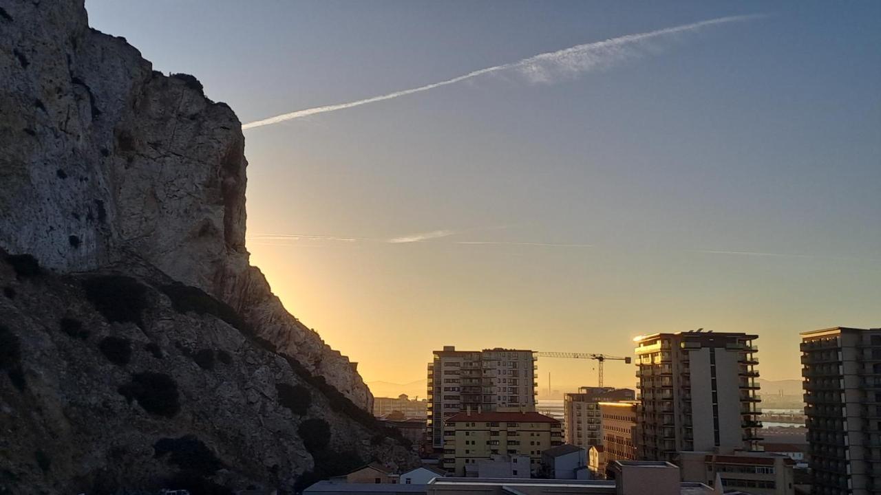 Beautiful Studio In Gibraltar - E1 Eksteriør billede